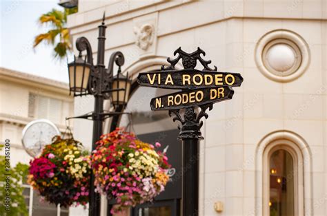directions to rodeo drive